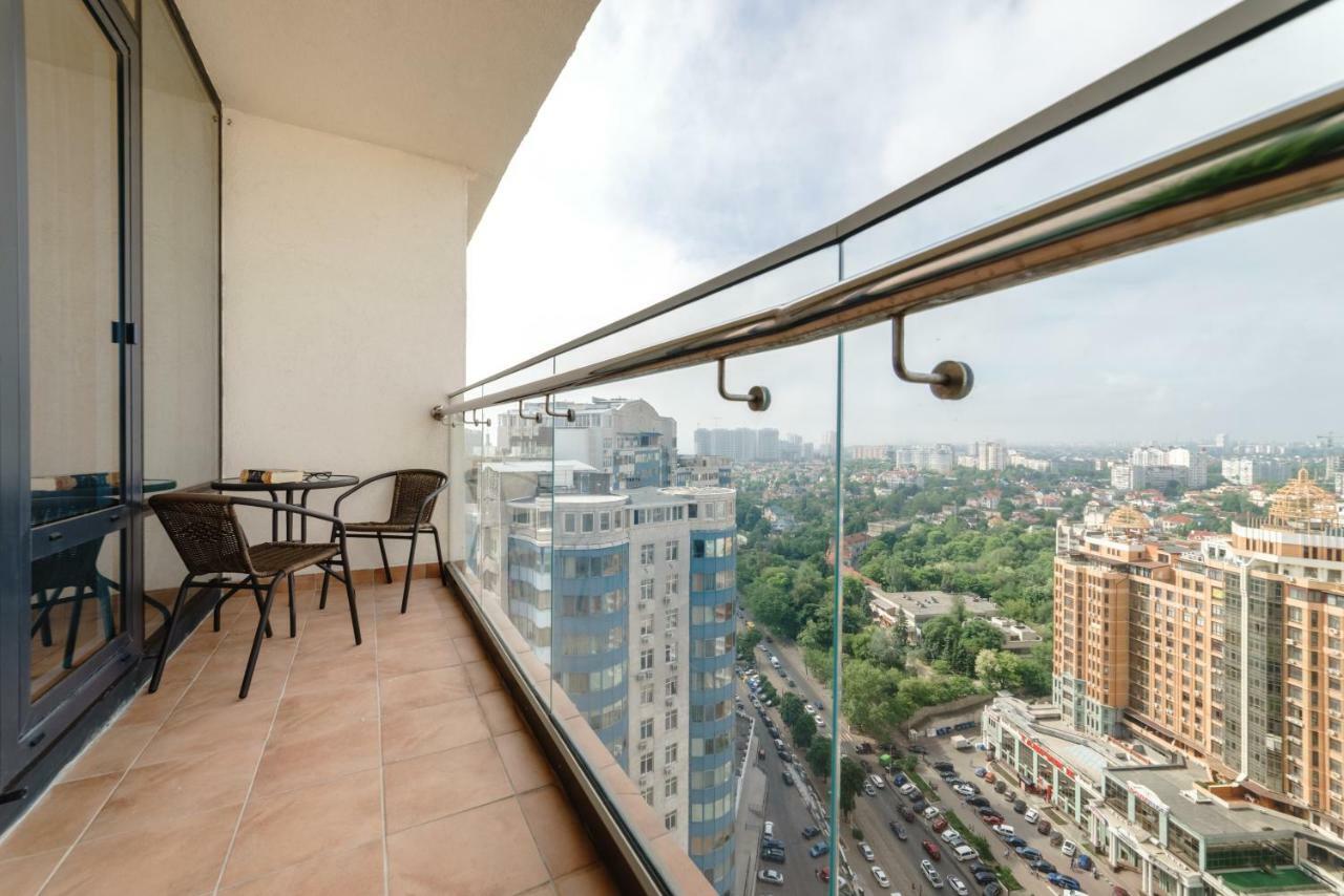 Arcadia Stylish Apartment Big Terrace! Odessa Dış mekan fotoğraf
