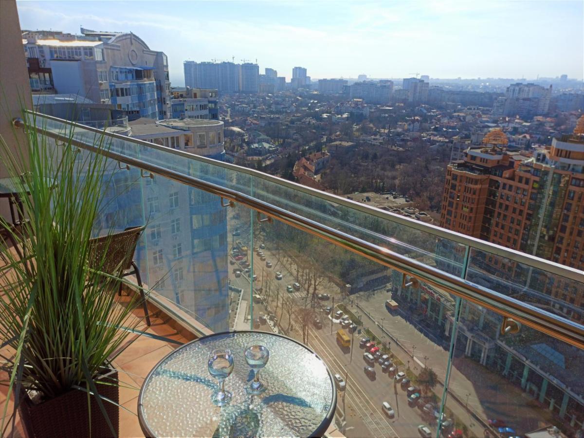 Arcadia Stylish Apartment Big Terrace! Odessa Dış mekan fotoğraf
